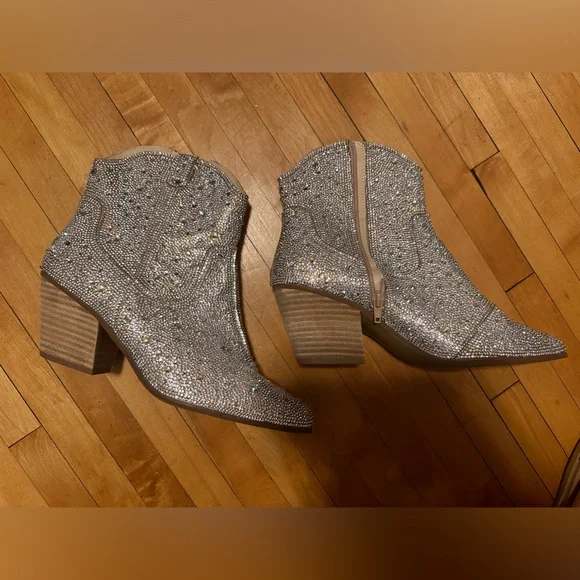 ARULA Shoes Brand New Never Worn Sparkle Booties Poshmark